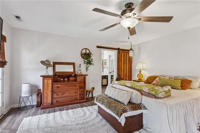 1028 Tottenham LN, Virginia Beach, VA 23454