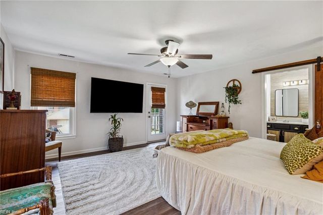 1028 Tottenham LN, Virginia Beach, VA 23454