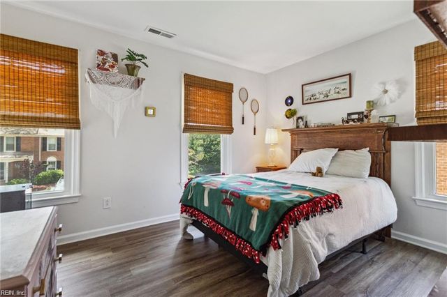 1028 Tottenham LN, Virginia Beach, VA 23454