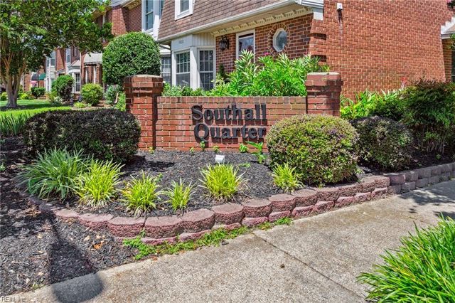 1028 Tottenham LN, Virginia Beach, VA 23454