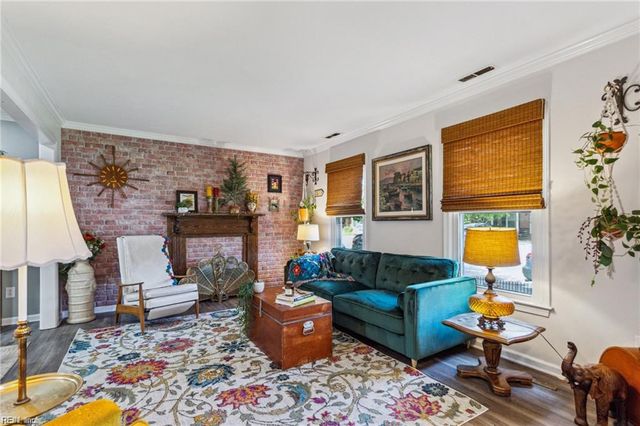 1028 Tottenham LN, Virginia Beach, VA 23454