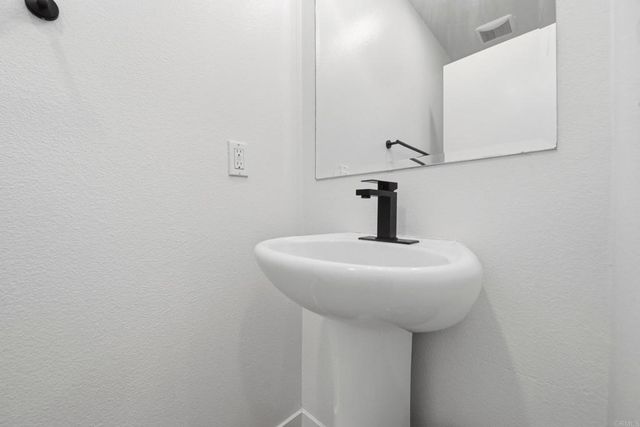 2203 Indus Way, San Marcos, CA 92078