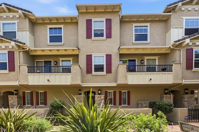 2203 Indus Way, San Marcos, CA 92078