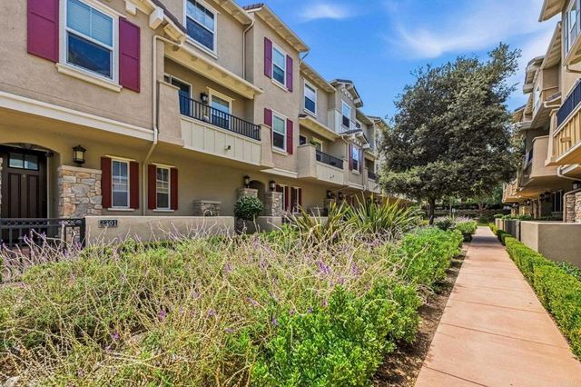 2203 Indus Way, San Marcos, CA 92078