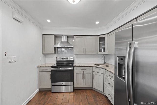 56-25 226 Street 3rd Floor, Oakland Gardens, NY 11364