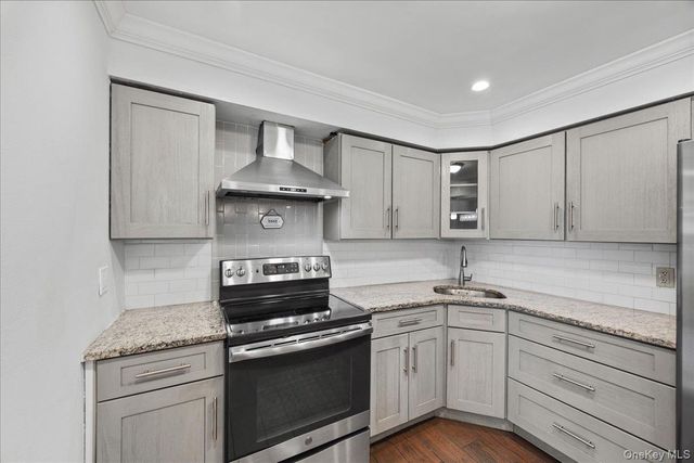 56-25 226 Street 3rd Floor, Oakland Gardens, NY 11364