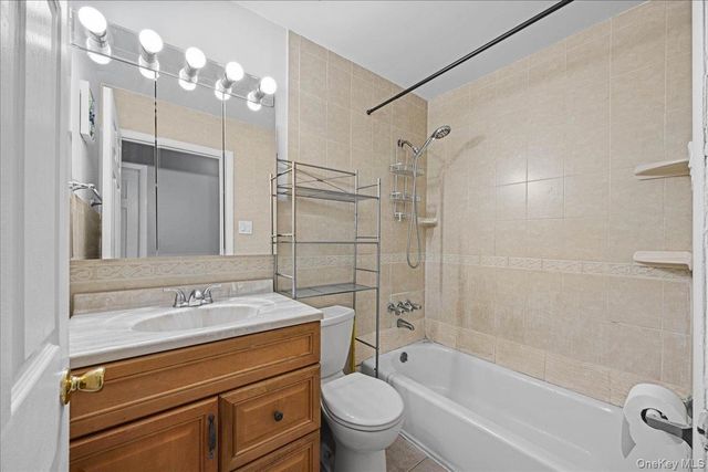 56-25 226 Street 3rd Floor, Oakland Gardens, NY 11364