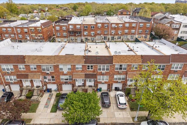 56-25 226 Street 3rd Floor, Oakland Gardens, NY 11364
