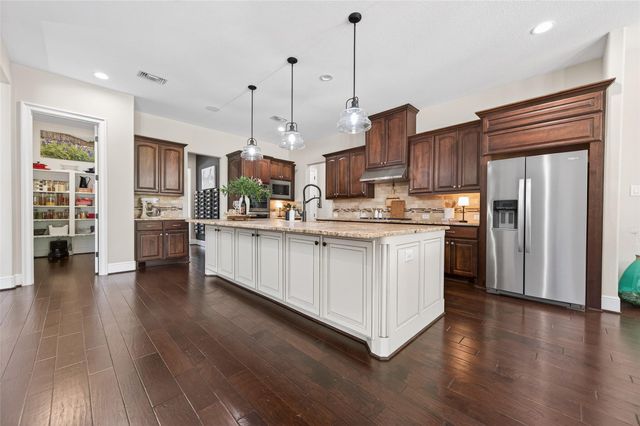 10227 Grape Creek Grove Lane, Cypress, TX 77433