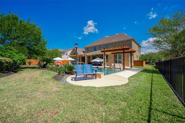 10227 Grape Creek Grove Lane, Cypress, TX 77433