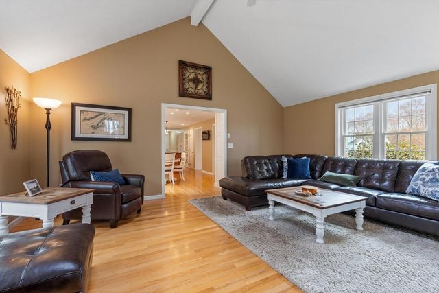 18 Heather Drive, Westford, MA 01886