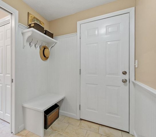 18 Heather Drive, Westford, MA 01886