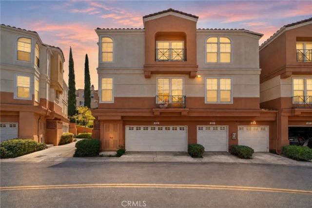 8086 E Venice, Anaheim, CA 92808