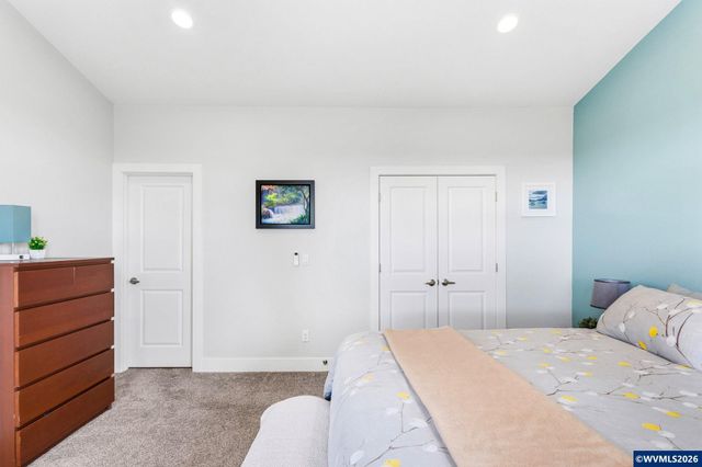 1372 Overview St NW, Salem, OR 97304