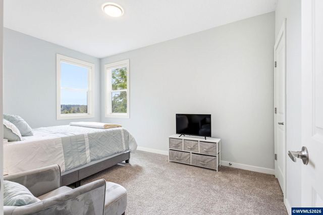 1372 Overview St NW, Salem, OR 97304