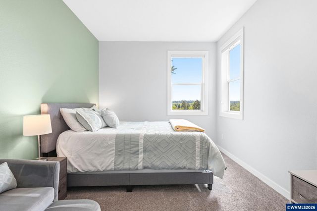 1372 Overview St NW, Salem, OR 97304