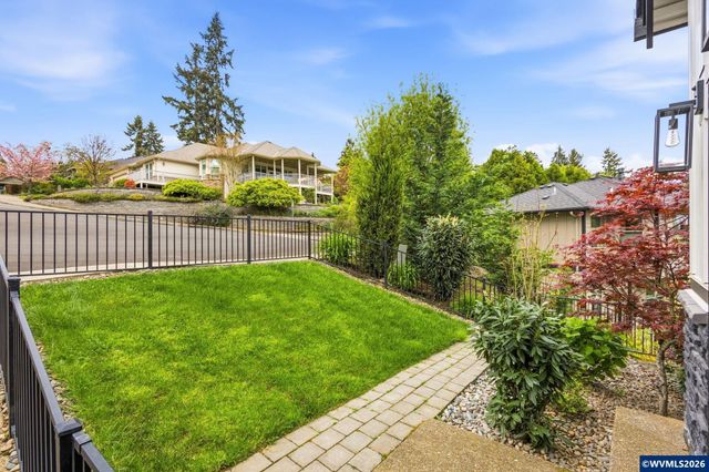 1372 Overview St NW, Salem, OR 97304