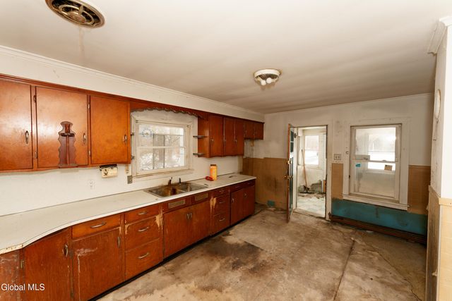 123 Hagaman Avenue, Amsterdam, NY 12010