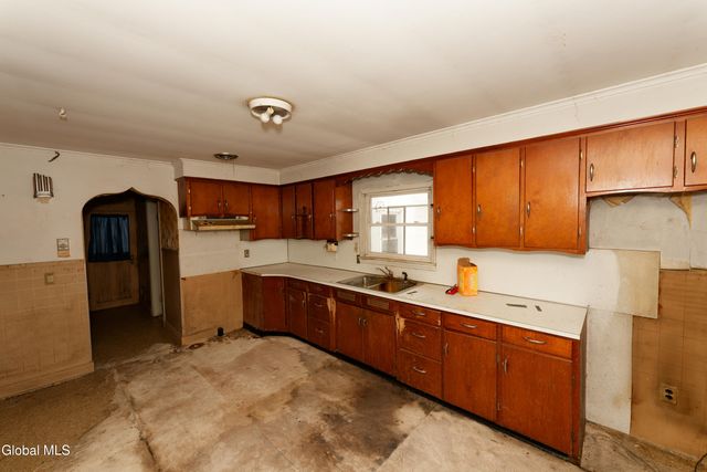 123 Hagaman Avenue, Amsterdam, NY 12010