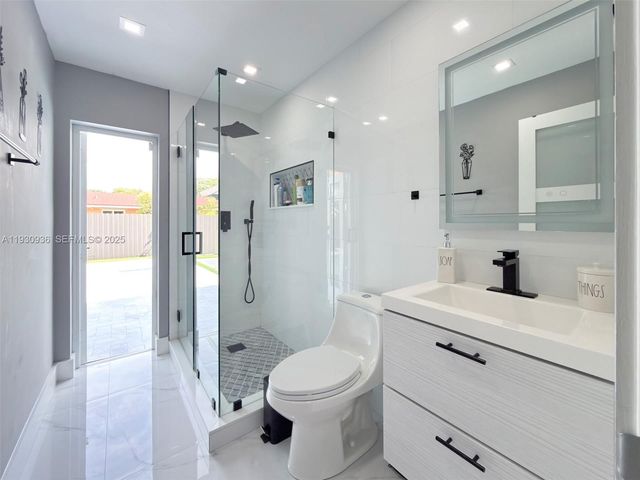 14111 SW 75th St, Miami, FL 33183