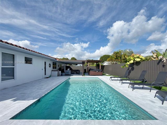 14111 SW 75th St, Miami, FL 33183