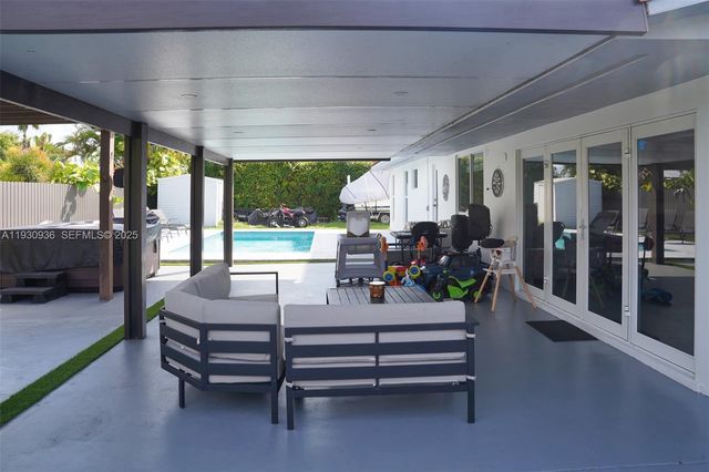 14111 SW 75th St, Miami, FL 33183