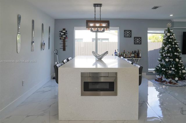 14111 SW 75th St, Miami, FL 33183