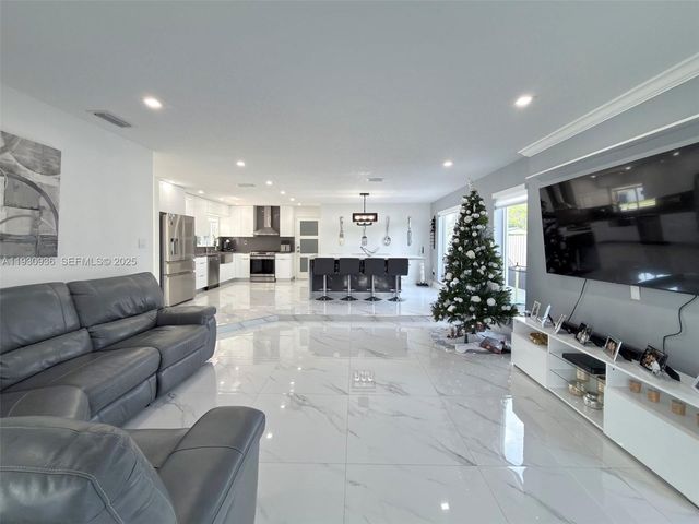 14111 SW 75th St, Miami, FL 33183