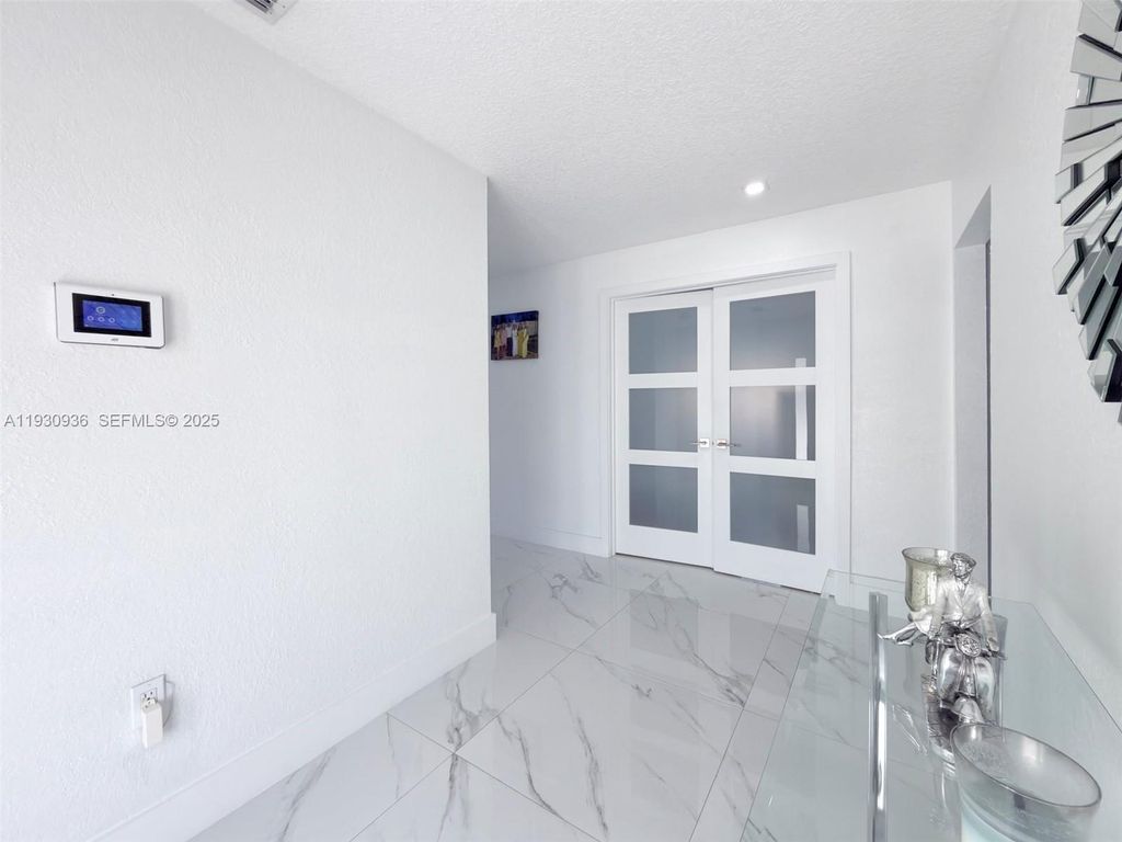 14111 SW 75th St, Miami, FL 33183