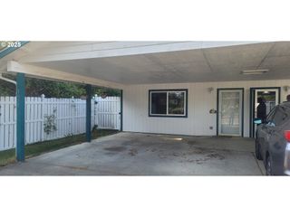 1635 30TH St, Florence, OR 97439