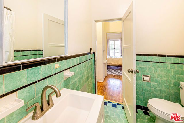 1251 S Wilton Place, Los Angeles, CA 90019