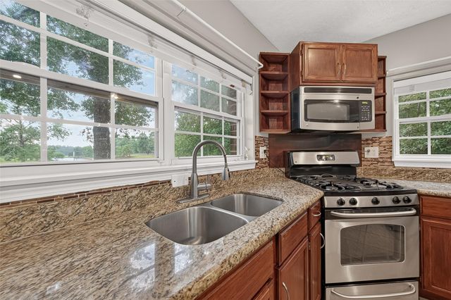 11232 Kentucky Oaks Drive, Conroe, TX 77304