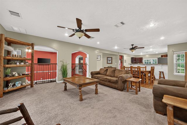 11232 Kentucky Oaks Drive, Conroe, TX 77304