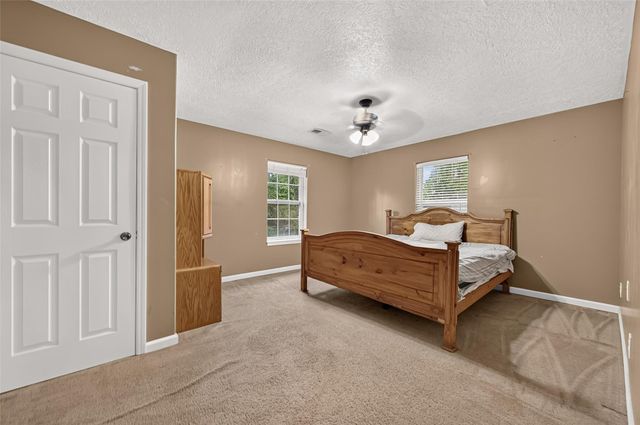 11232 Kentucky Oaks Drive, Conroe, TX 77304
