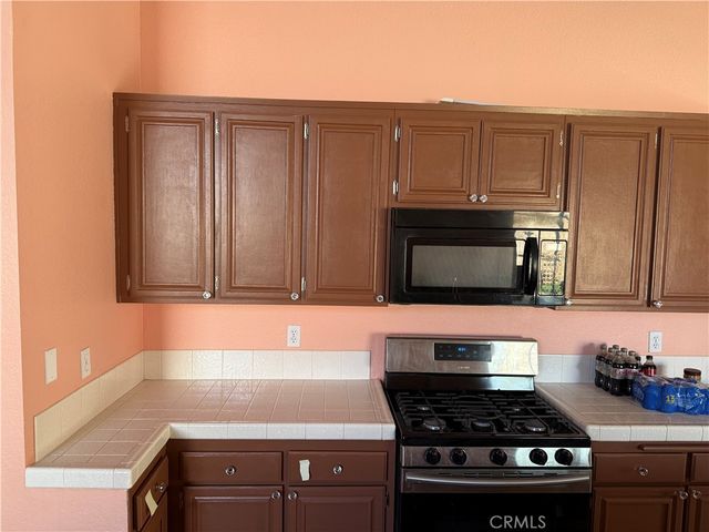 43527 Grange, Lancaster, CA 93535