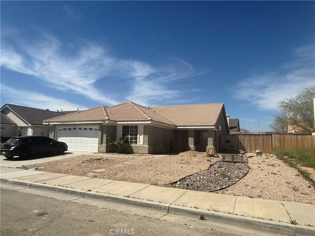 Image 2 of property listing at 43527 Grange, Lancaster, CA 93535