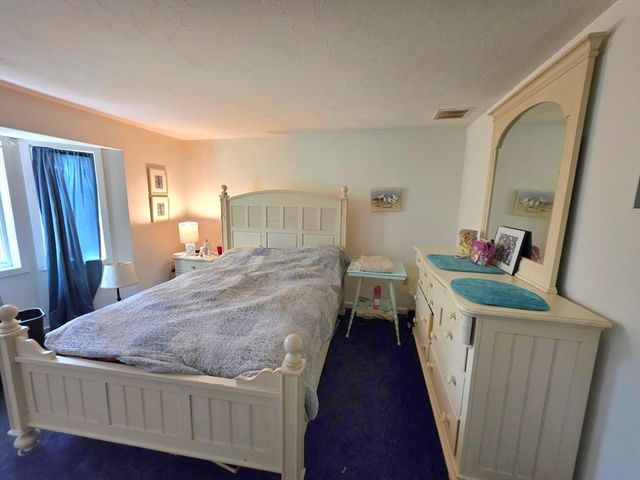 16 Westcliff Dr 16, Plymouth, MA 02360