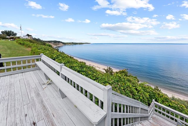 16 Westcliff Dr 16, Plymouth, MA 02360