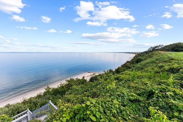 16 Westcliff Dr 16, Plymouth, MA 02360