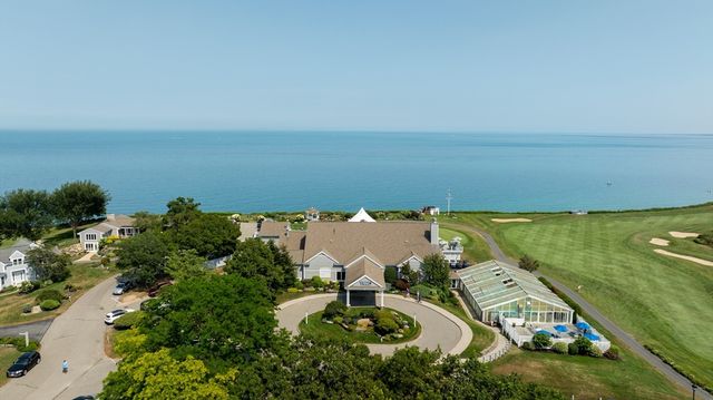 16 Westcliff Dr 16, Plymouth, MA 02360