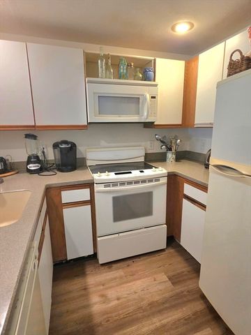 16 Westcliff Dr 16, Plymouth, MA 02360