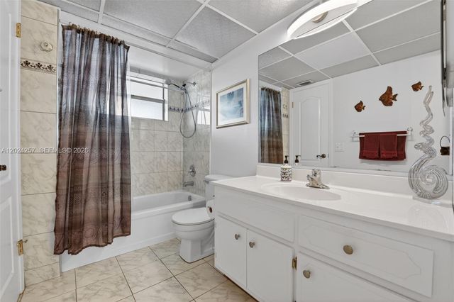 2800 NW 47th Terrace 303B, Lauderdale Lakes, FL 33313