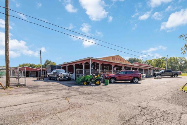 3080 West US HWY 150, Stanford, KY 40484