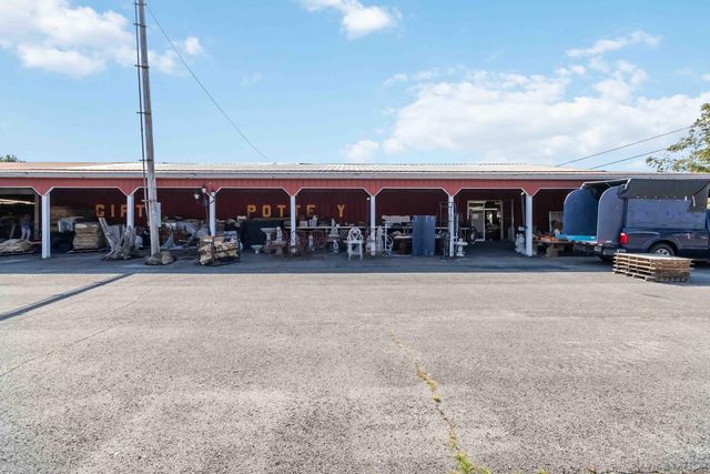 3080 West US HWY 150, Stanford, KY 40484