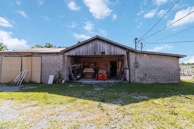 3080 West US HWY 150, Stanford, KY 40484