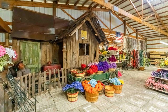 3080 West US HWY 150, Stanford, KY 40484