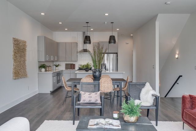 345 Douglas Ave Apt 201, Nashville, TN 37207