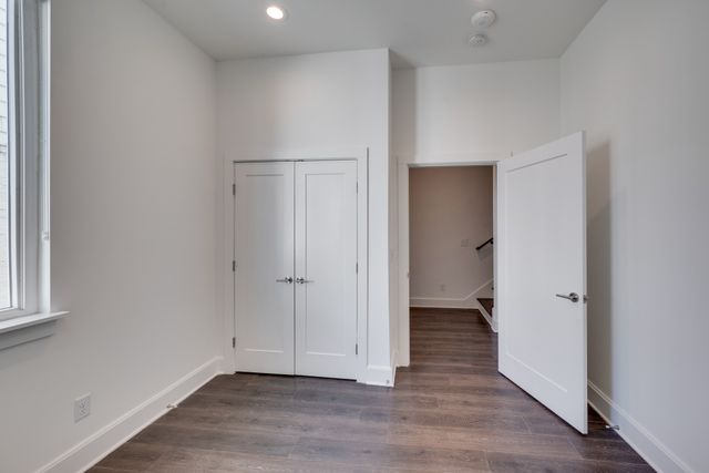 345 Douglas Ave Apt 201, Nashville, TN 37207