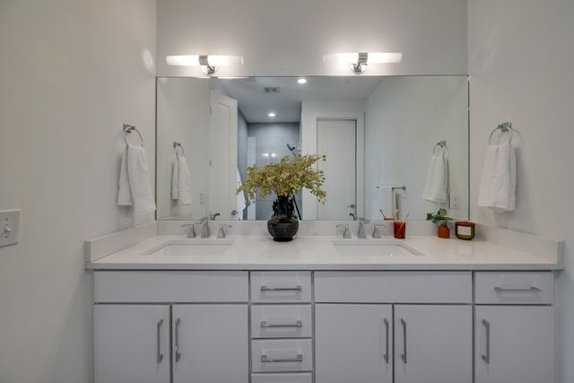 345 Douglas Ave Apt 201, Nashville, TN 37207