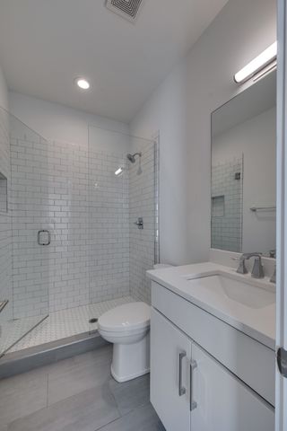 345 Douglas Ave Apt 201, Nashville, TN 37207